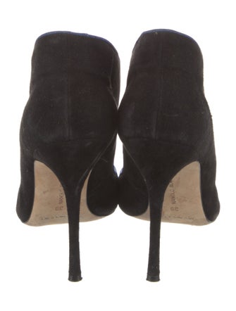 Manolo Blahnik Suede Grosgrain Trim Pumps