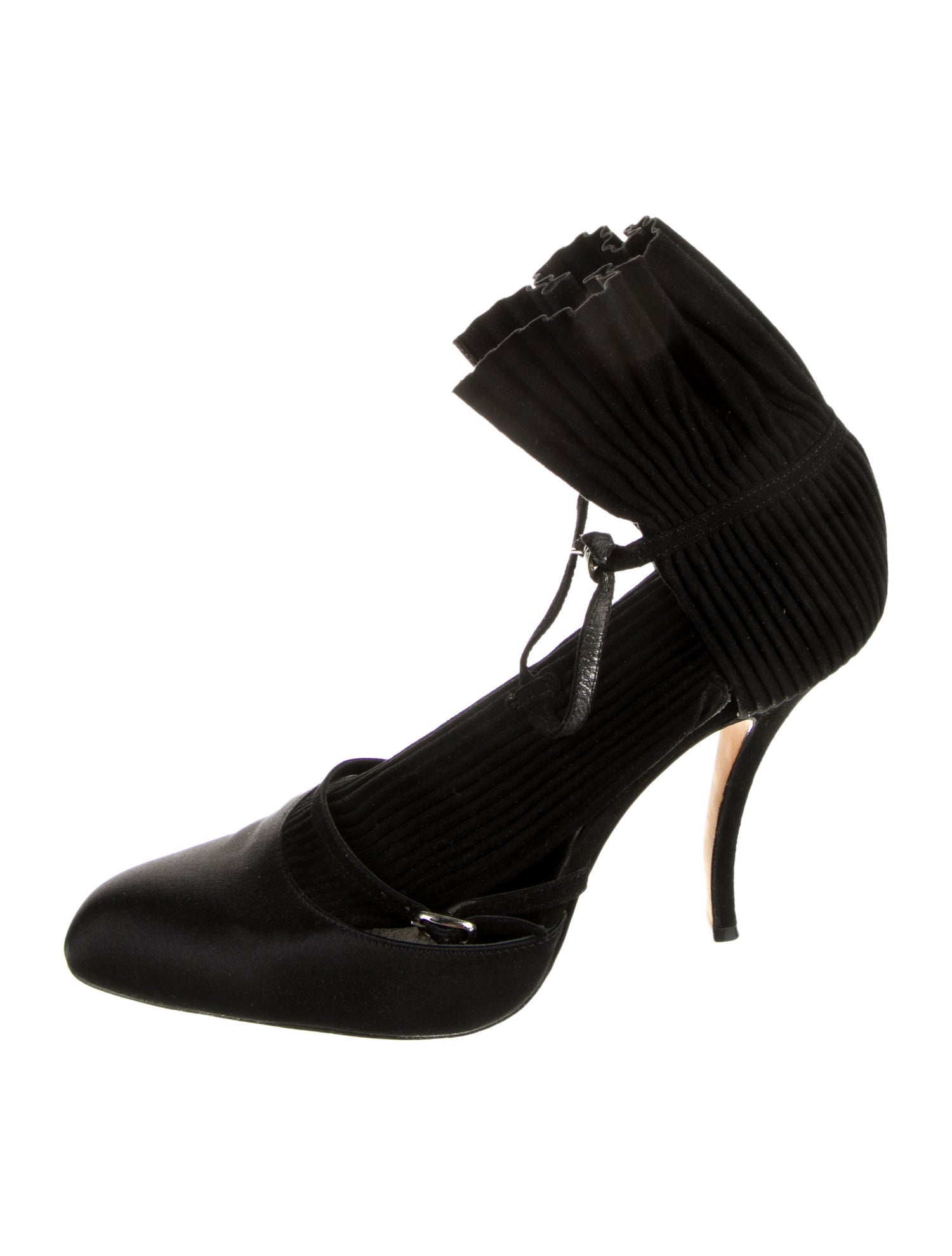 Manolo Blahnik Pumps