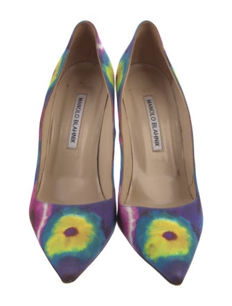 Manolo Blahnik Tie-Dye Print Pumps