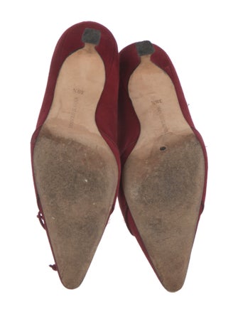 Manolo Blahnik Suede Bow Accents Pumps