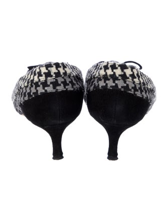 Manolo Blahnik Canvas Houndstooth Print Pumps