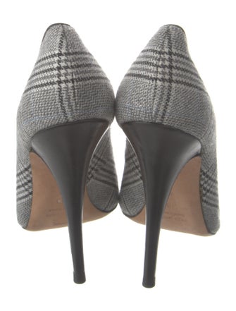 Manolo Blahnik Printed Pumps