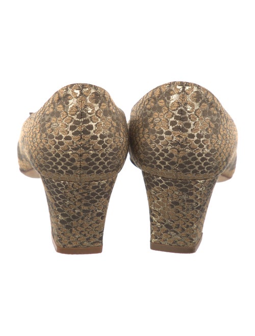 Manolo Blahnik Pumps