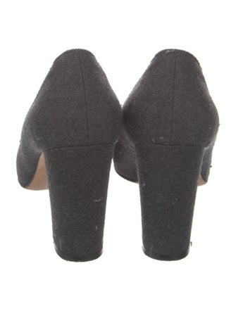 Manolo Blahnik Pumps