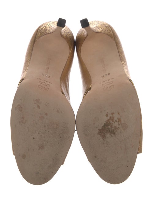 Manolo Blahnik Leather Floral Print Pumps