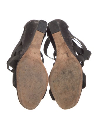 Manolo Blahnik Printed Pumps