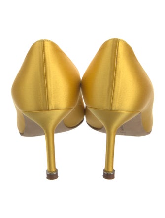 Manolo Blahnik Hangisi Satin Pumps