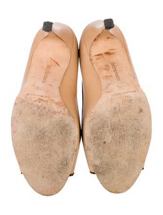 Manolo Blahnik Leather Grosgrain Trim Pumps