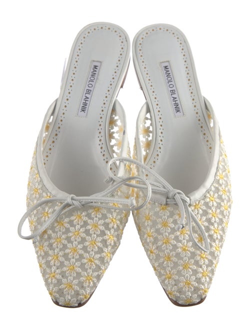 Manolo Blahnik Ballerimu Lace Pattern Mules
