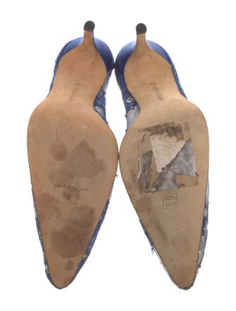 Manolo Blahnik Lace Lace Pattern Pumps