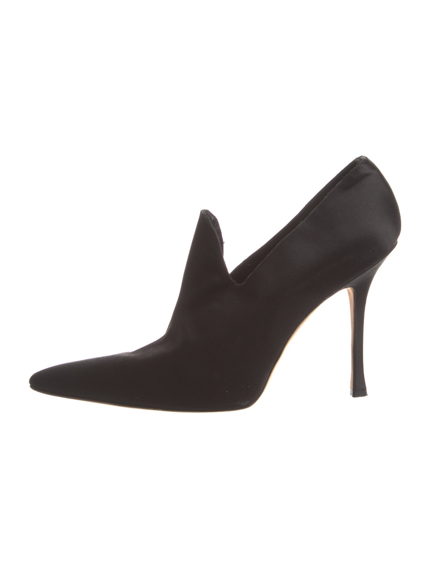 Manolo Blahnik Suede Pumps