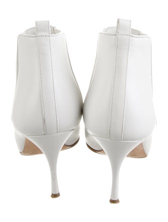 Manolo Blahnik Leather Chelsea Boots