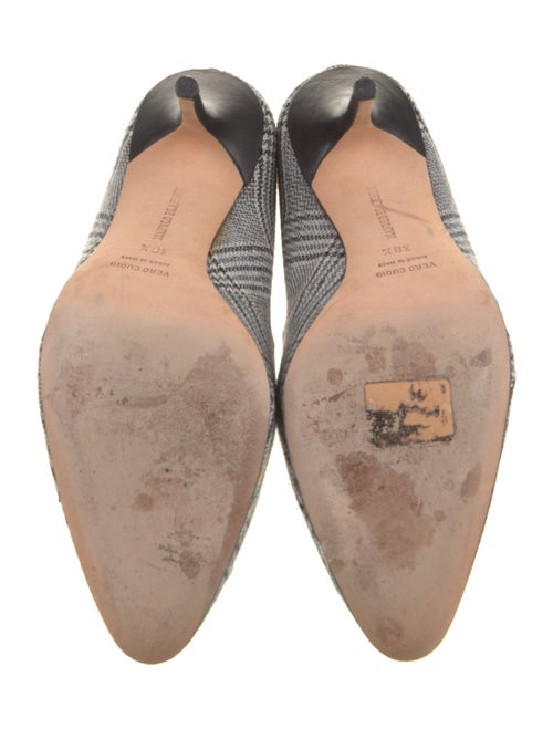 Manolo Blahnik Wool Printed Pumps