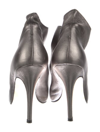 Manolo Blahnik Leather Lace-Up Boots