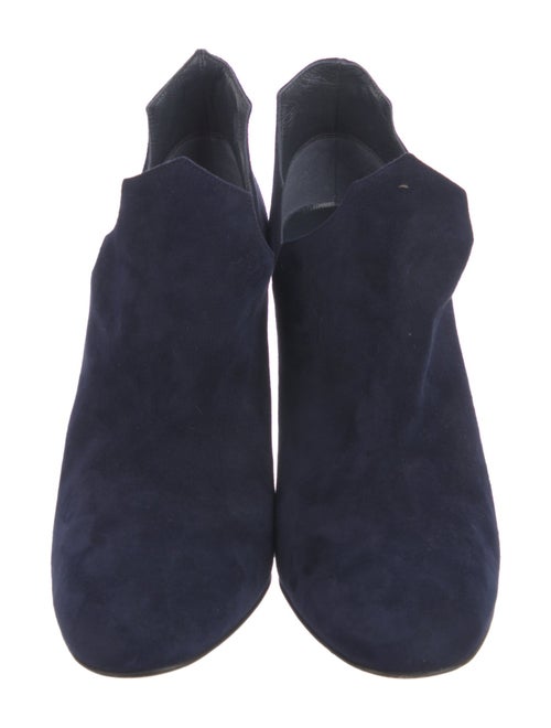 Manolo Blahnik Suede Pumps