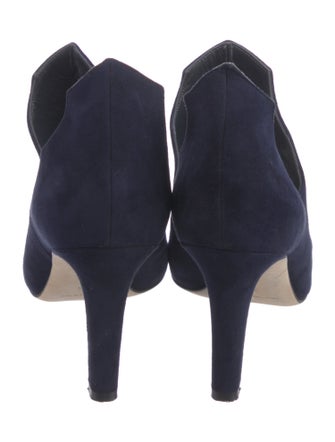 Manolo Blahnik Suede Pumps