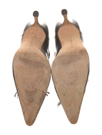 Manolo Blahnik Leather Bow Accents Pumps