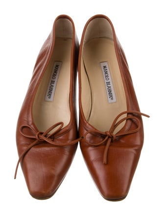 Manolo Blahnik Leather Bow Accents Ballet Flats
