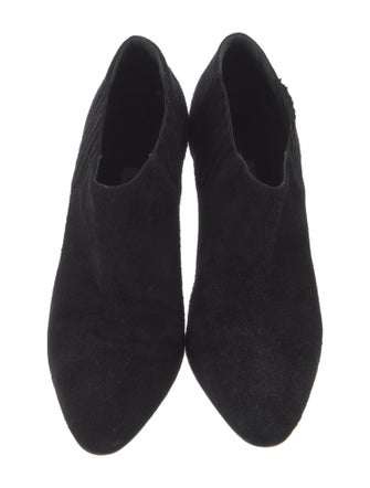 Manolo Blahnik Suede Pumps
