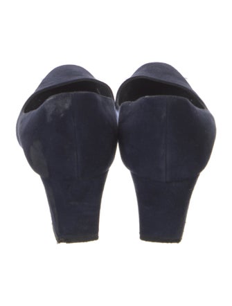 Manolo Blahnik Suede Pumps