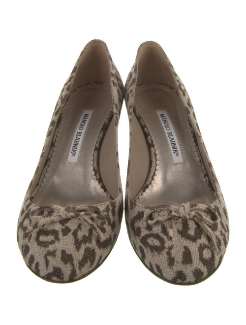Manolo Blahnik Animal Print Bow Accents Pumps