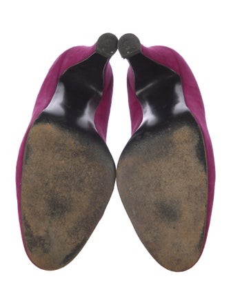 Manolo Blahnik Suede Pumps