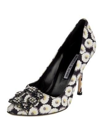 Manolo Blahnik Hangisi Canvas Pumps