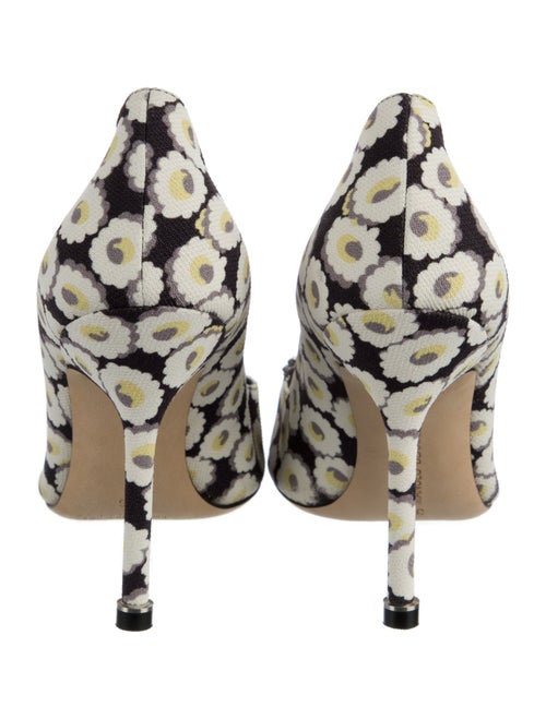 Manolo Blahnik Hangisi Canvas Pumps