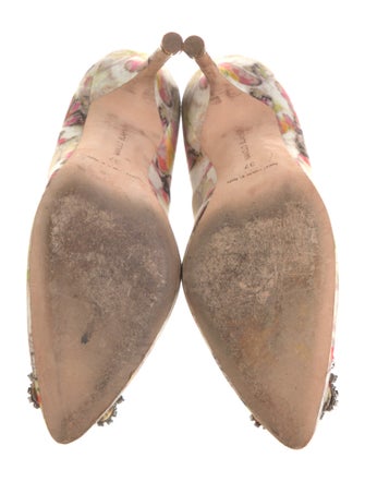Manolo Blahnik Hangisi Floral Print Pumps