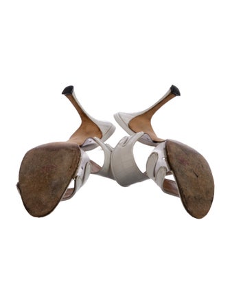 Manolo Blahnik Manolo Blahnik leather slides Leather Slides