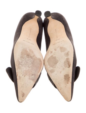 Manolo Blahnik Bottopla Suede Flats