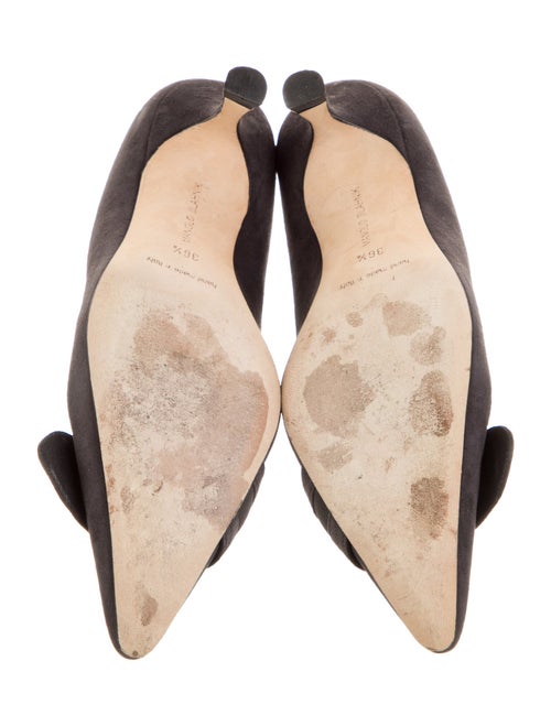 Manolo Blahnik Bottopla Suede Flats