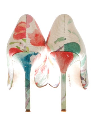 Manolo Blahnik Canvas Floral Print Pumps