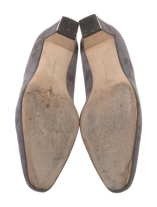 Manolo Blahnik Listony Suede Pumps