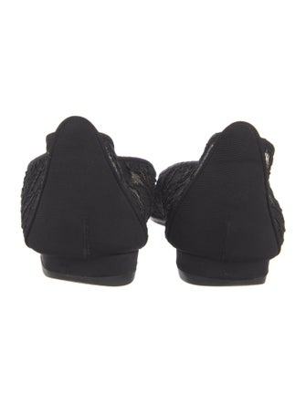 Manolo Blahnik Lace Lace Pattern Flats