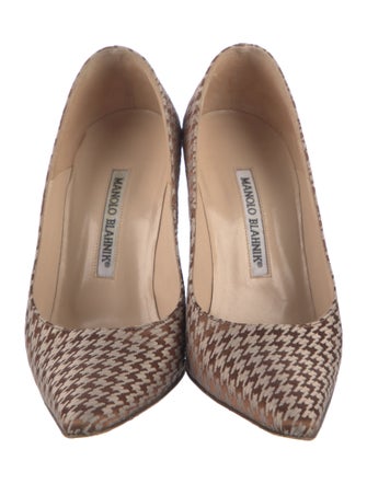 Manolo Blahnik BB 90 Houndstooth Print Pumps