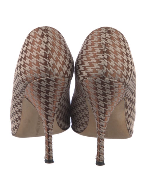 Manolo Blahnik BB 90 Houndstooth Print Pumps