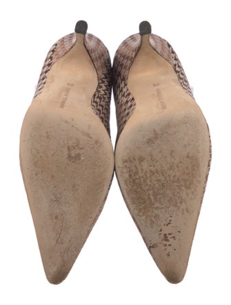 Manolo Blahnik BB 90 Houndstooth Print Pumps