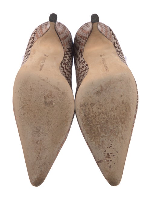 Manolo Blahnik BB 90 Houndstooth Print Pumps