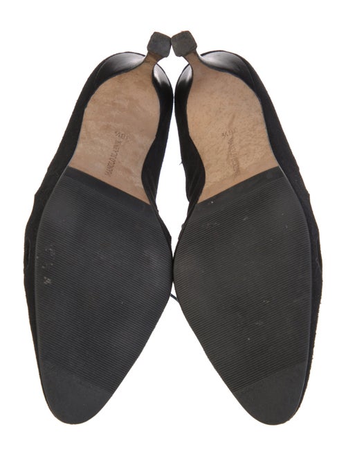 Manolo Blahnik Gongola Suede Pumps