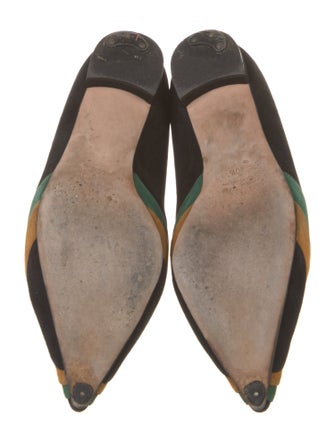 Manolo Blahnik Getax Suede Flats