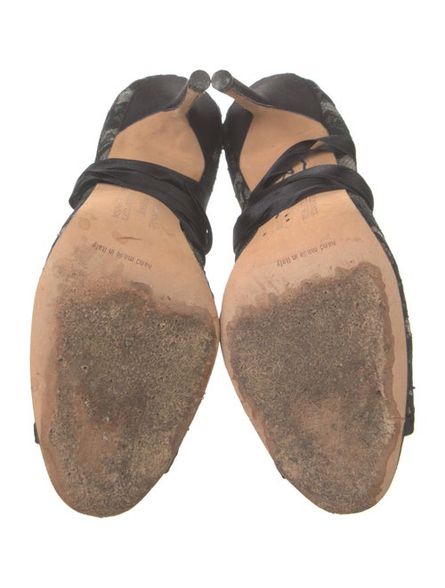 Manolo Blahnik Lace Lace Pattern Pumps