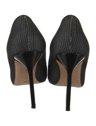 Manolo Blahnik Mesh Mesh Accents Pumps