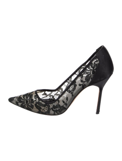 Manolo Blahnik Lace Lace Pattern Pumps