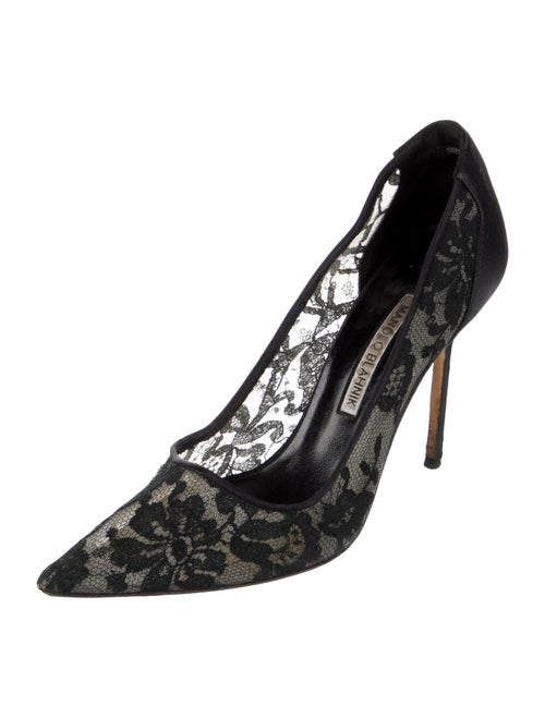 Manolo Blahnik Lace Lace Pattern Pumps
