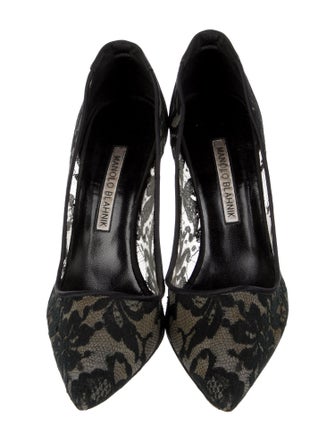 Manolo Blahnik Lace Lace Pattern Pumps