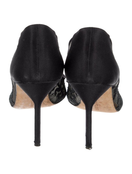Manolo Blahnik Lace Lace Pattern Pumps