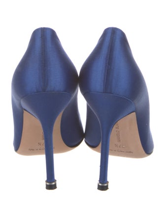 Manolo Blahnik Hangisi Satin Pumps