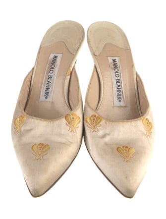 Manolo Blahnik Satin Graphic Print Mules