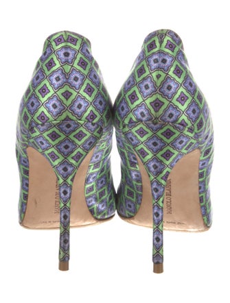 Manolo Blahnik Satin Printed Pumps